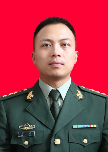 葛雨——县武警中队指导员.