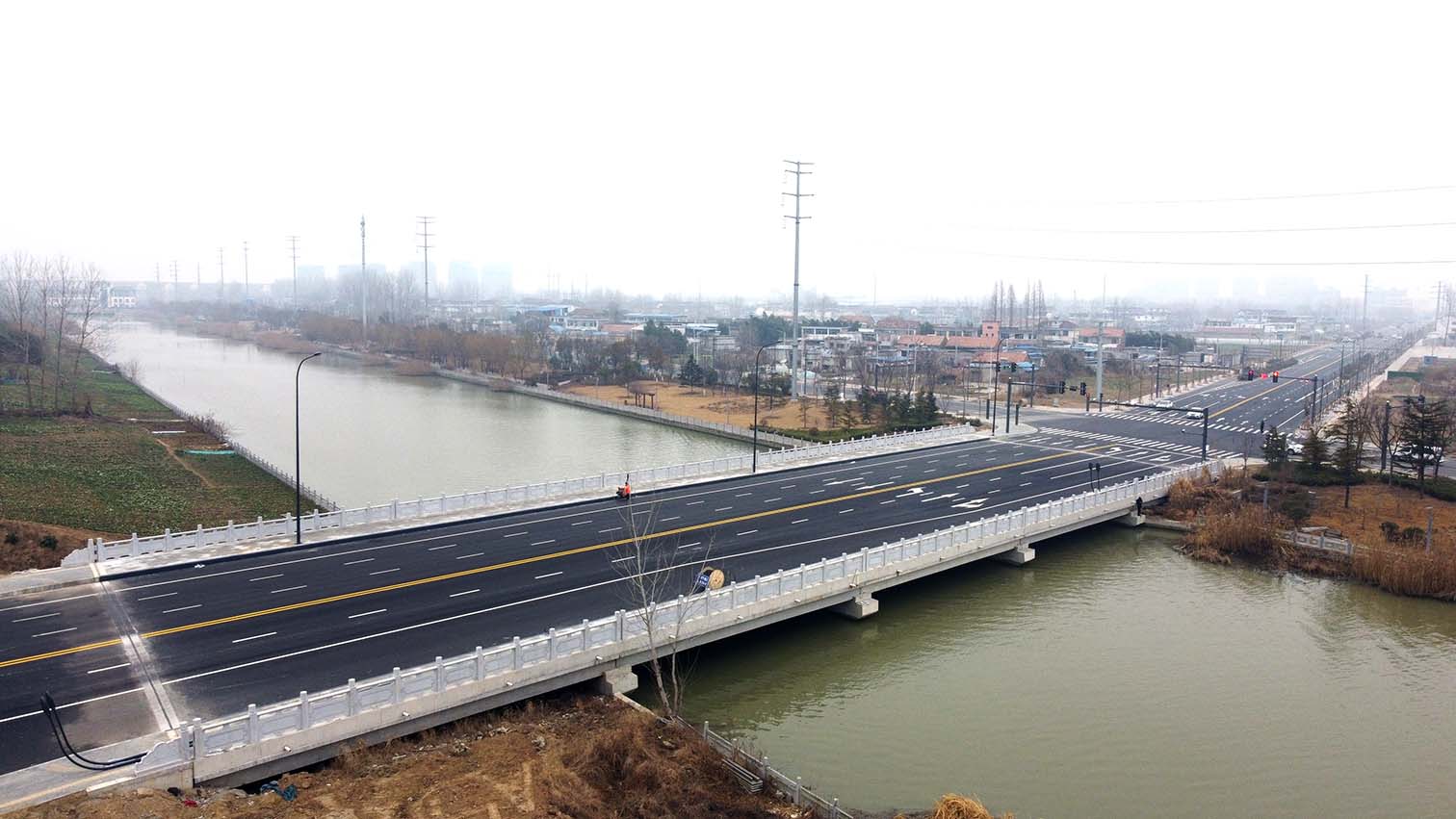 该工程于2020年3月份正式开工,位于涟水滨河新城东北部,起点龙腾大道